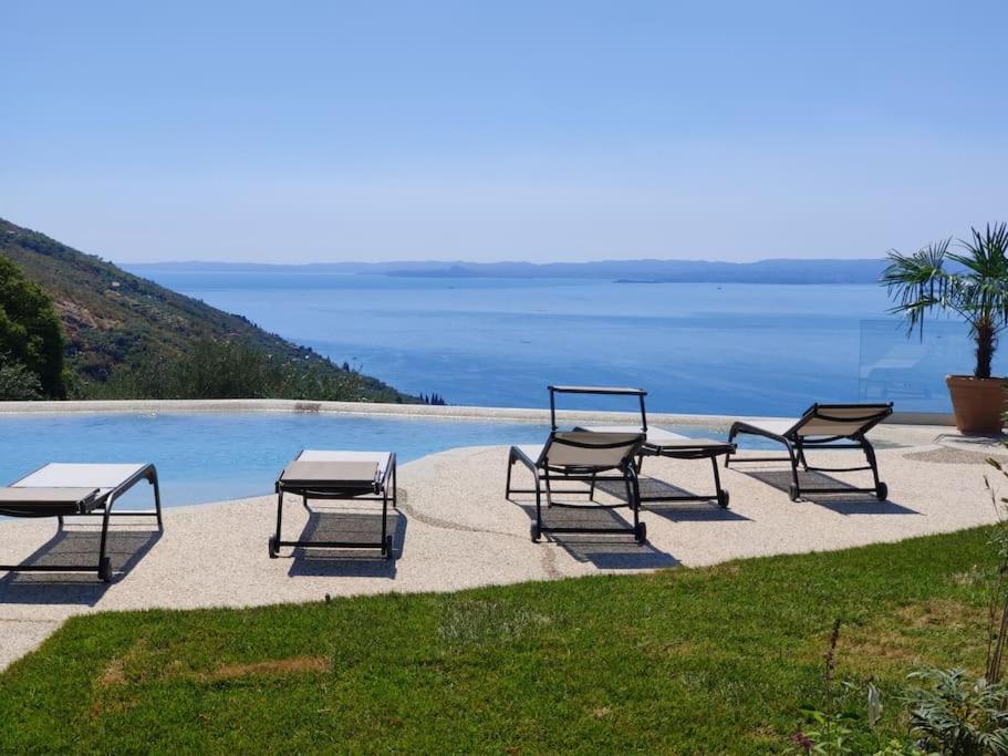 Villa Divina - Apt Divina Con Piscina E Vista Lago Castelletto Di Brenzone Luaran gambar